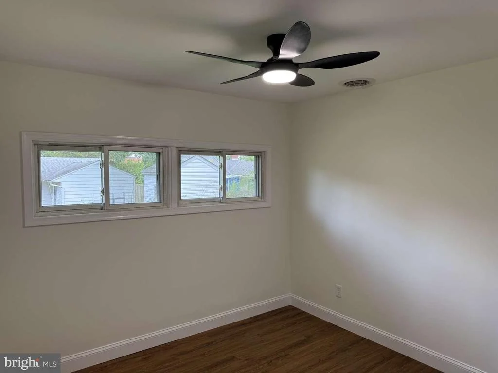 Photo of 11 METTEN ROAD