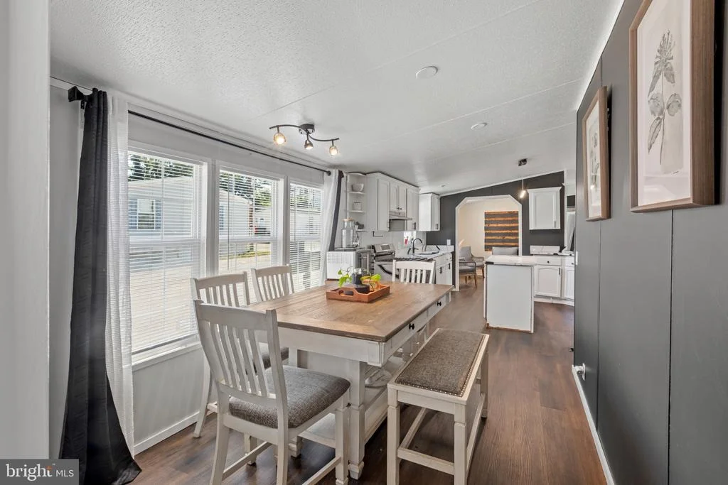 Photo of 43 MIDWAY AVENUE