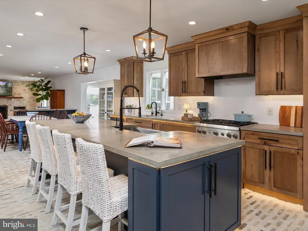 Photo of 6439 MEADOWLARK DRIVE