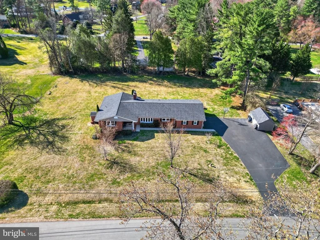 Photo of 1800 GAYFIELDS DRIVE