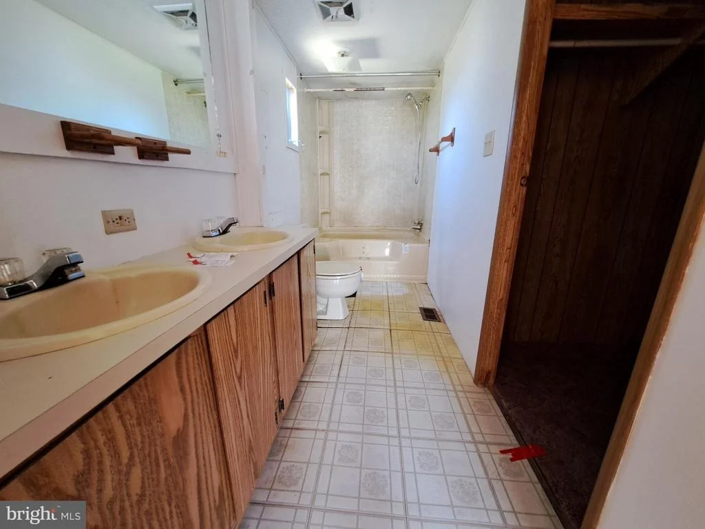 Photo of 6706 WHITELEY ROAD