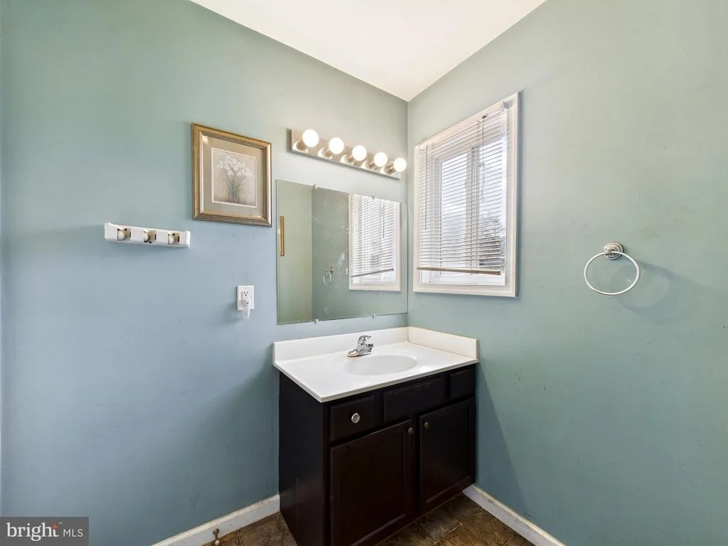 Photo of 1176 W 6TH STREET