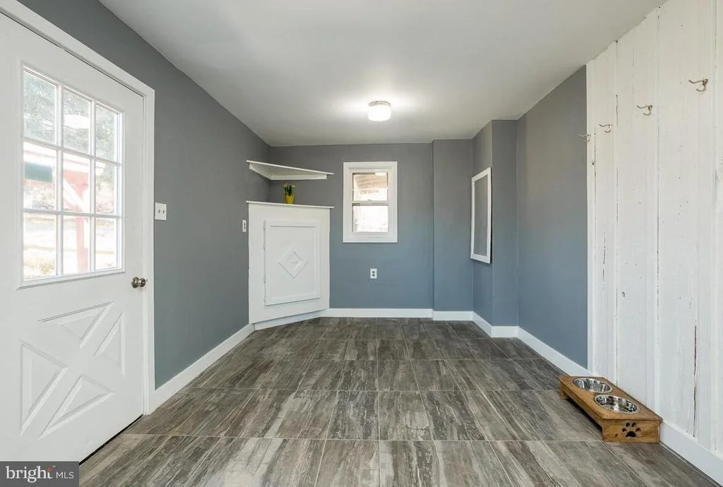 Photo of 5431 HINES ROAD