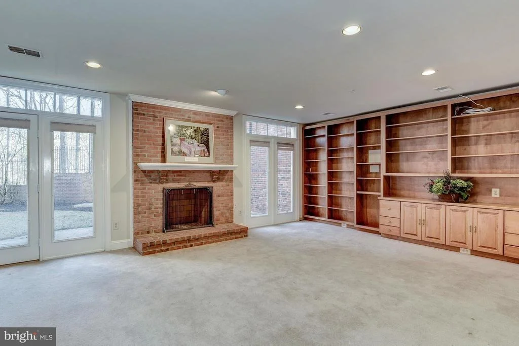 Photo of 11207 POTOMAC CREST DRIVE