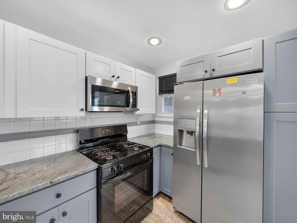 Photo of 504 HAMLEN ROAD