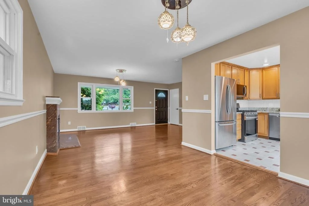 Photo of 6809 BRADDOCK ROAD
