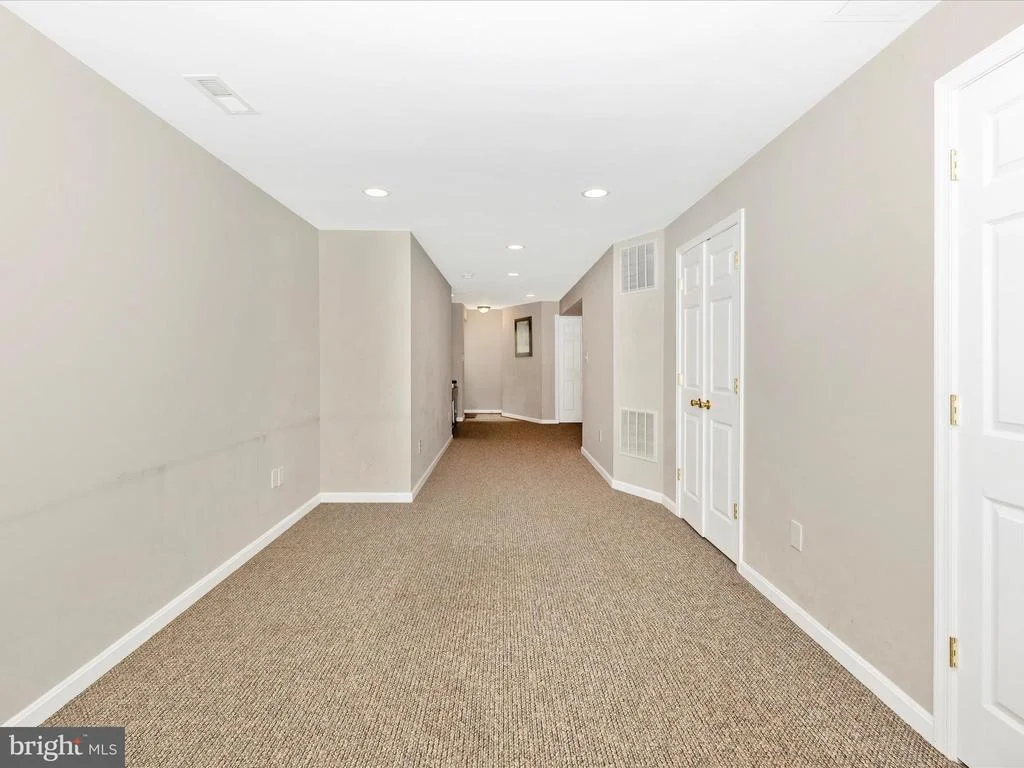 Photo of 6469 SADDLEBROOK LANE