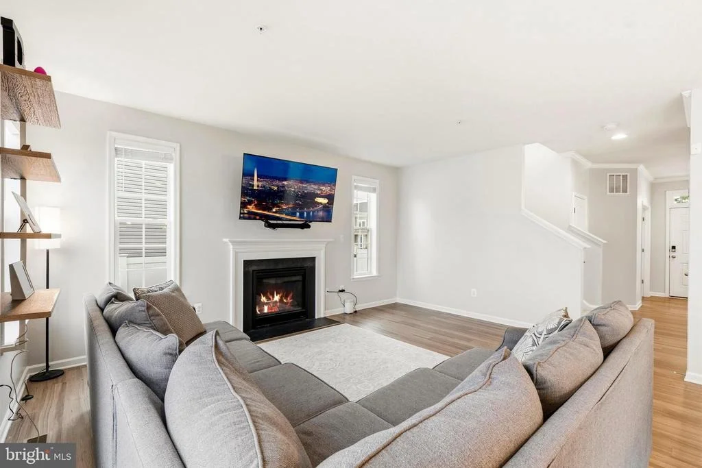Photo of 2413 BELDEN LANE