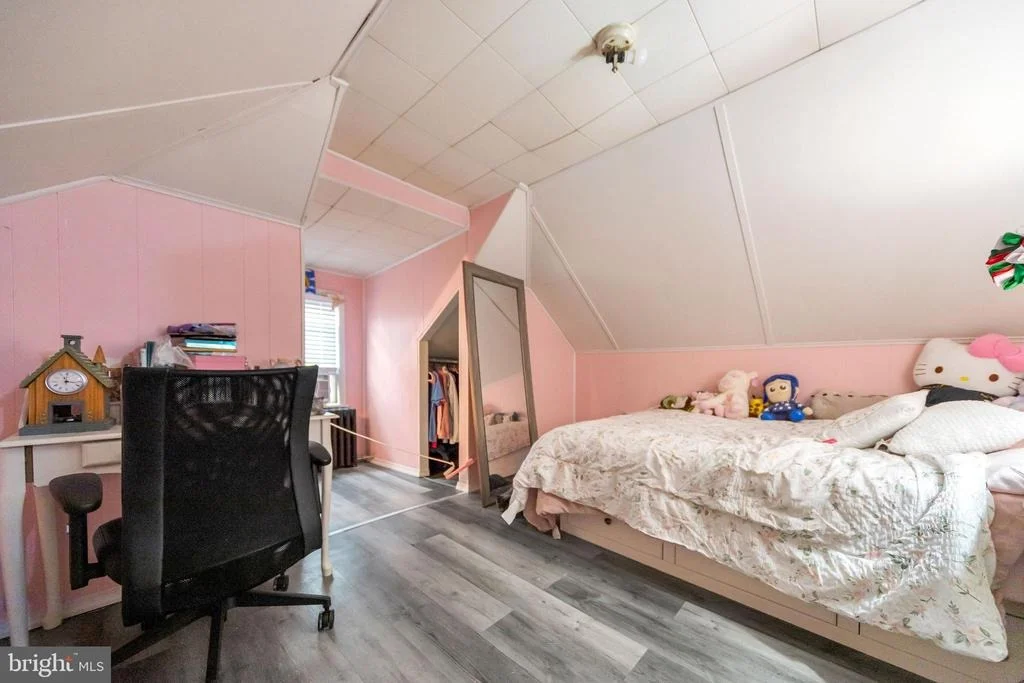 Photo of 27 ELM AVENUE