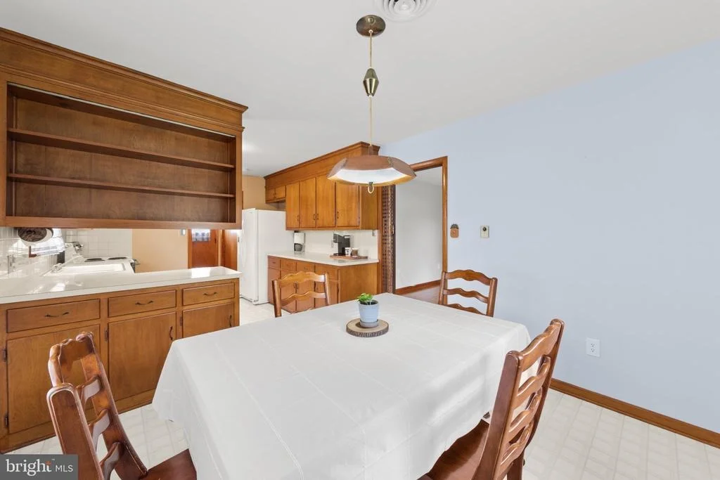 Photo of 325 CALVIN DRIVE
