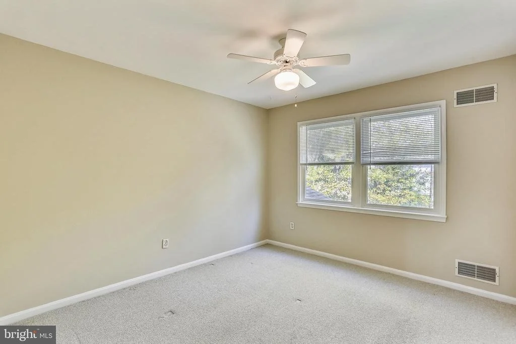 Photo of 19005 PLUMMER DRIVE