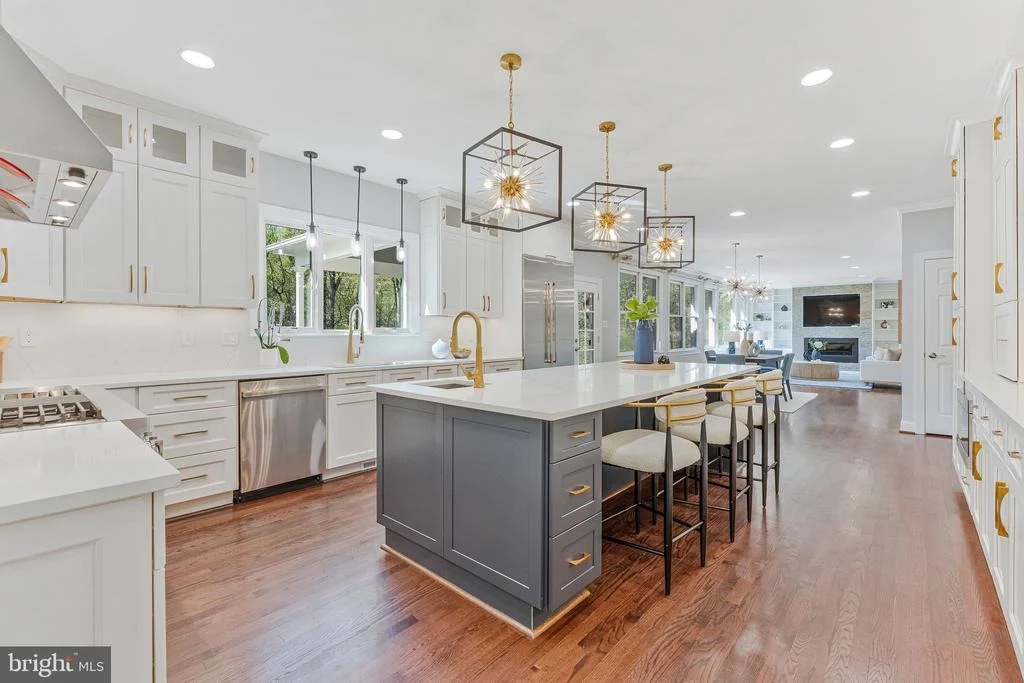 Photo of 8611 BROOK ROAD