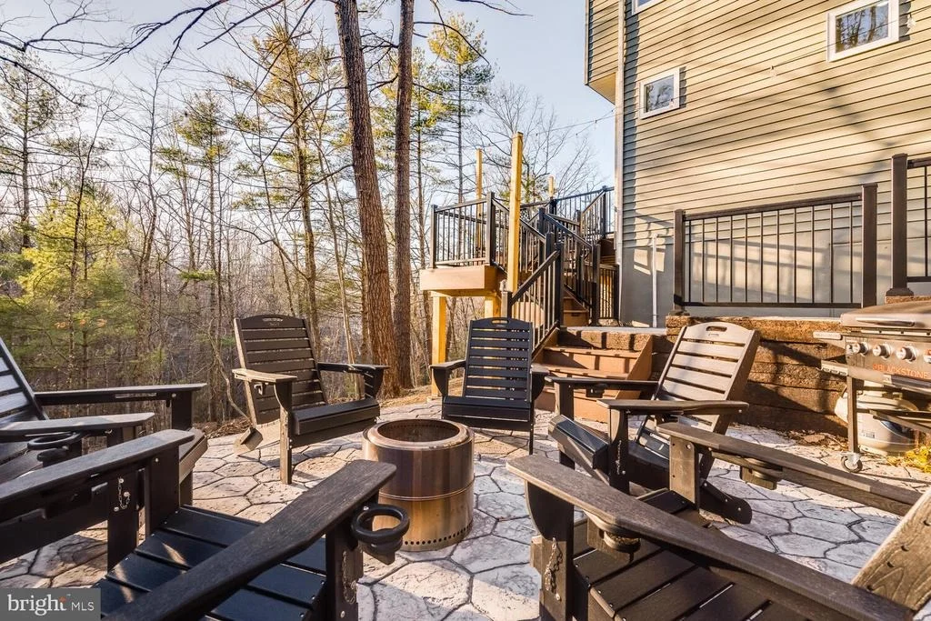 Photo of 1355 GREENVIEW DRIVE