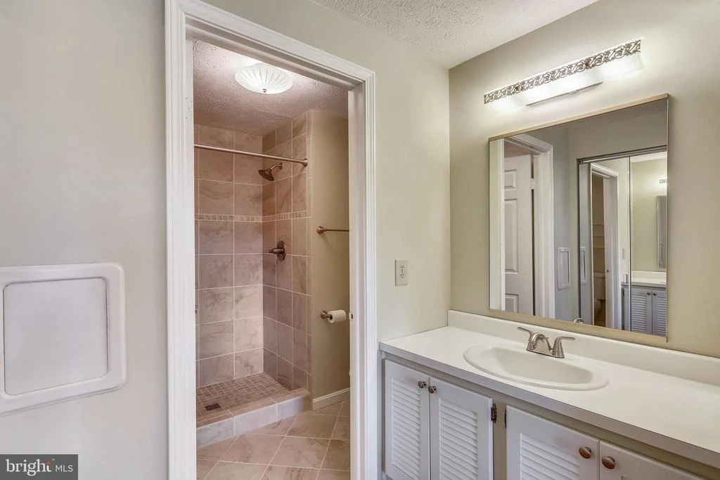 Photo of 9301 HUNTMASTER ROAD