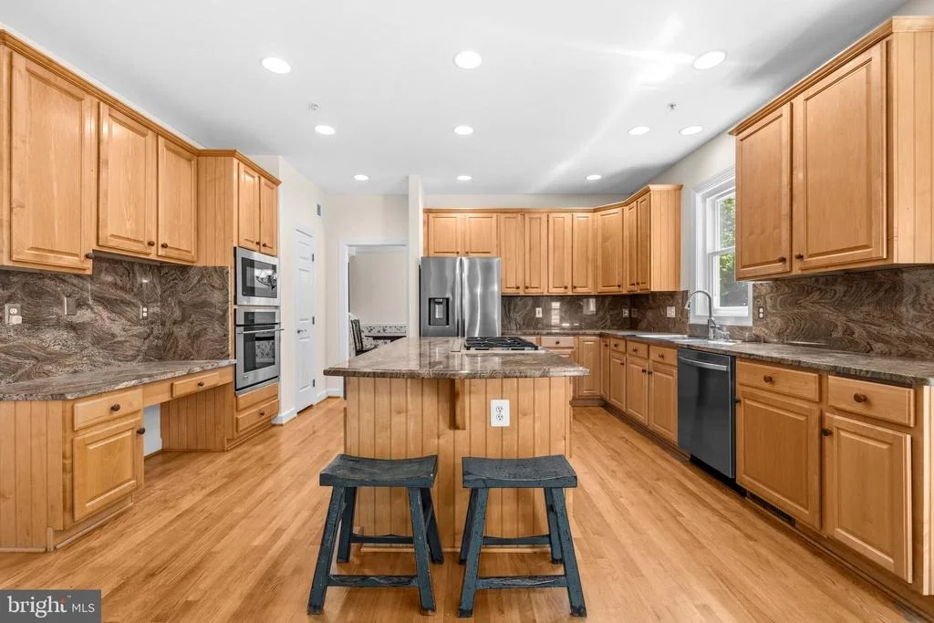 Photo of 6914 WINTER LANE