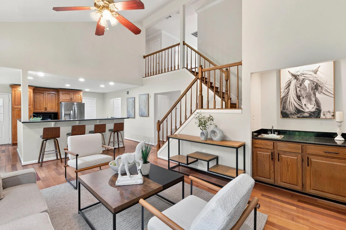 Photo of 15212 BAILEYS LANE