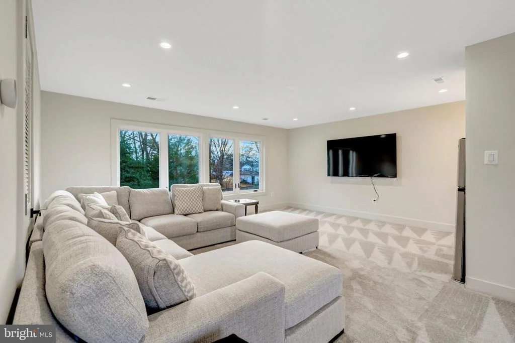 Photo of 8709 YORKSHIRE LANE
