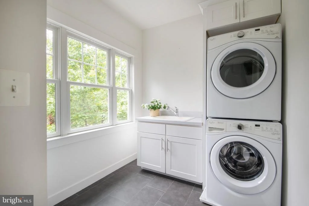 Photo of 108 CRESSTON ROAD