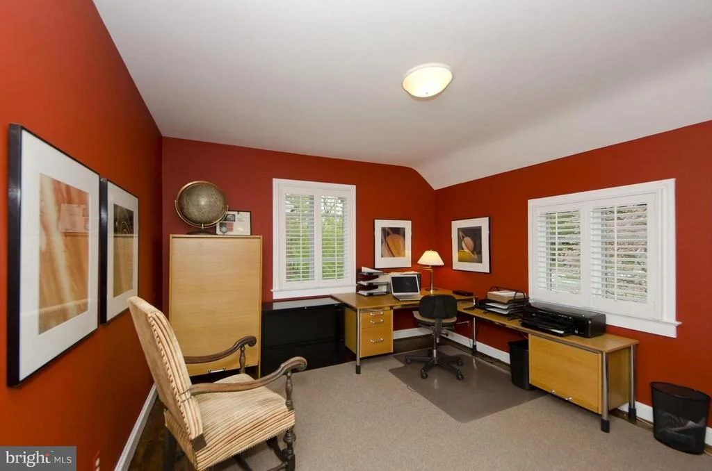 Photo of 4320 LORCOM LANE