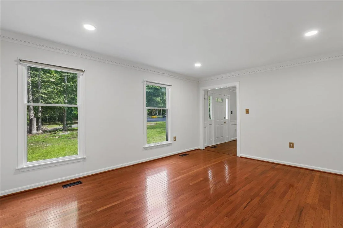 Photo of 8253 HONEYSUCKLE ROAD