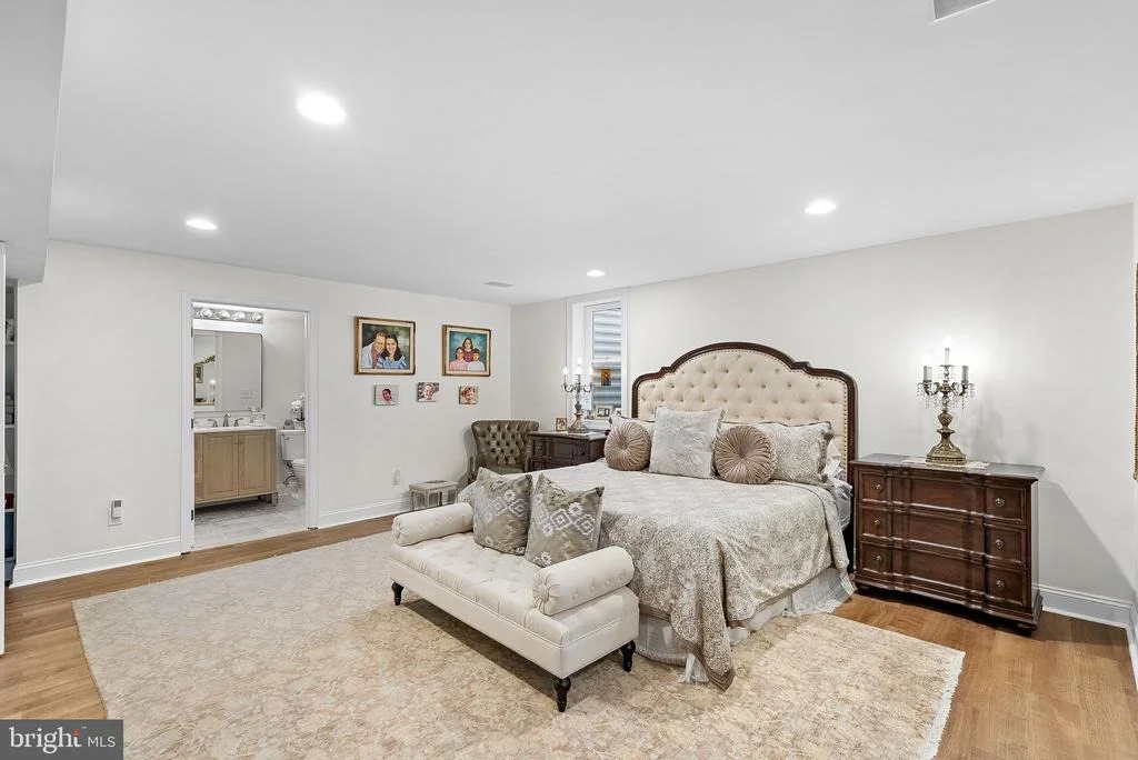 Photo of 15064 BARLOW DRIVE