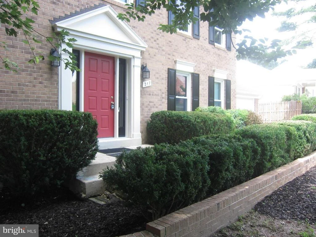 Photo of 217 FARMGATE LANE