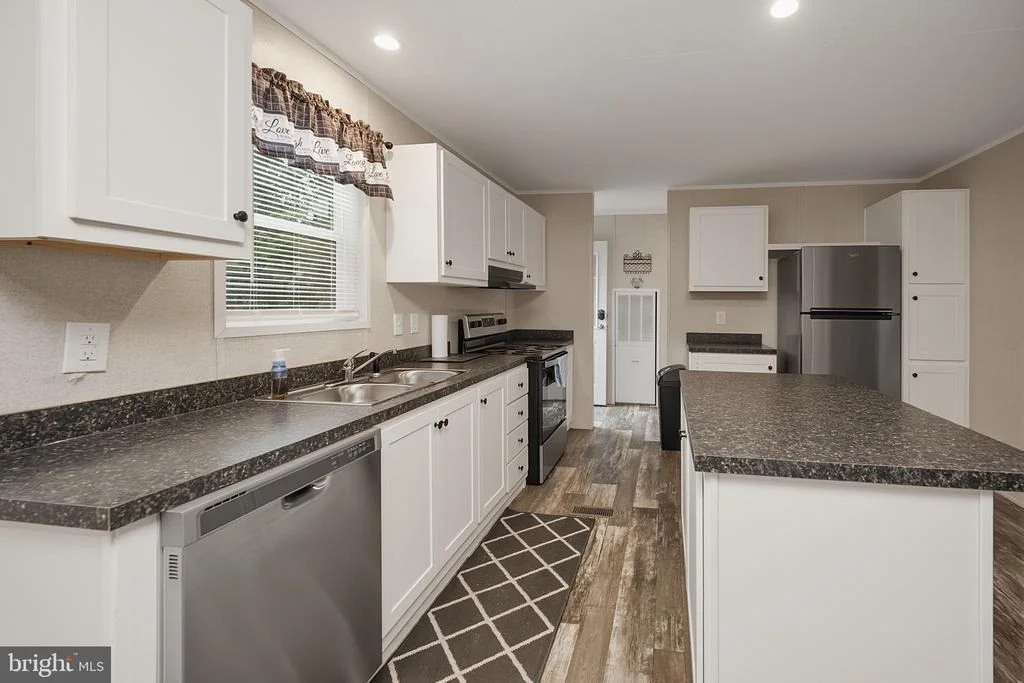 Photo of 635 DENNETT ROAD