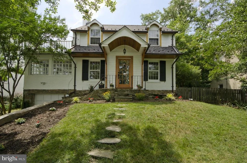 Photo of 6016 FORT HUNT ROAD