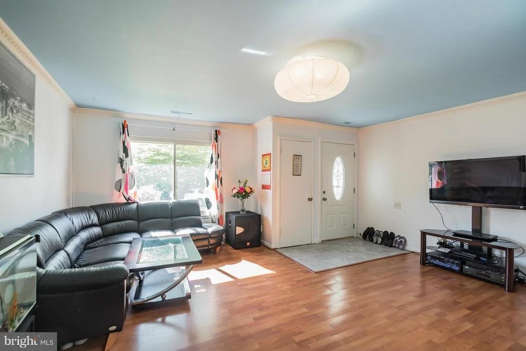 Photo of 14924 HYDRUS ROAD