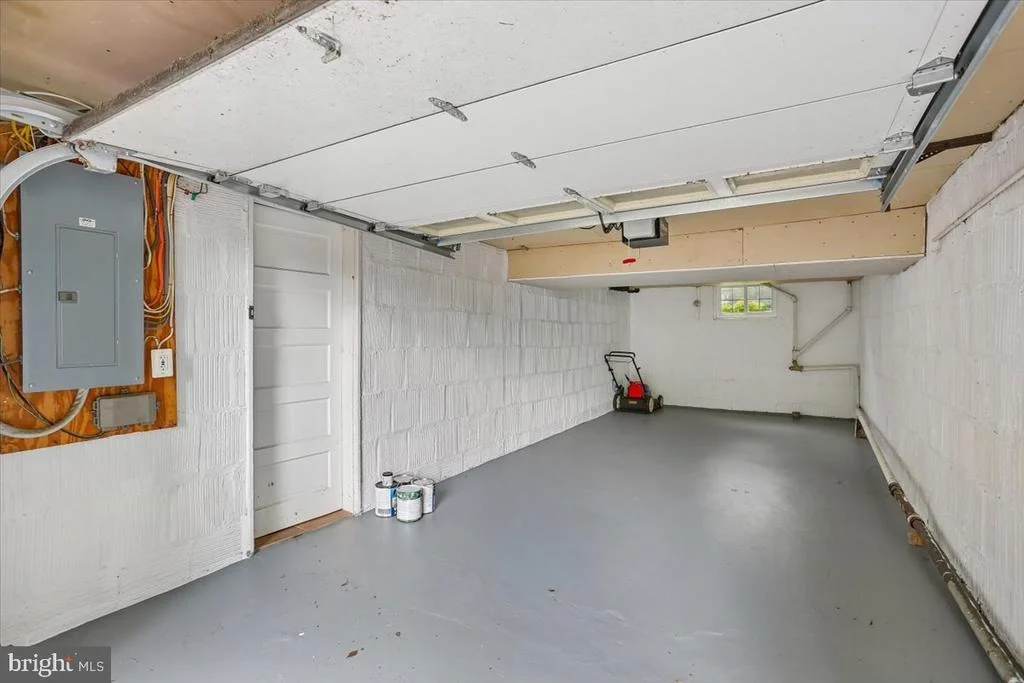 Photo of 9501 COLESVILLE ROAD