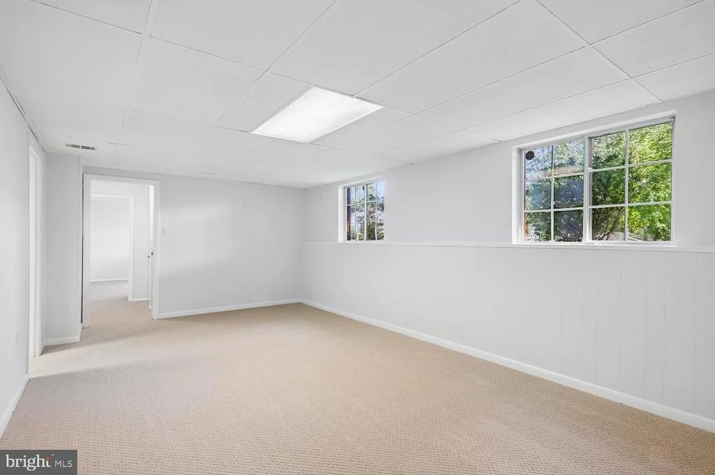 Photo of 6612 SEWARD ROAD