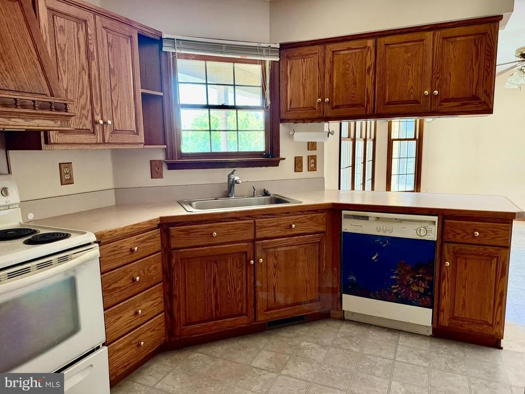 Photo of 37 JOHN ANDREWS DRIVE