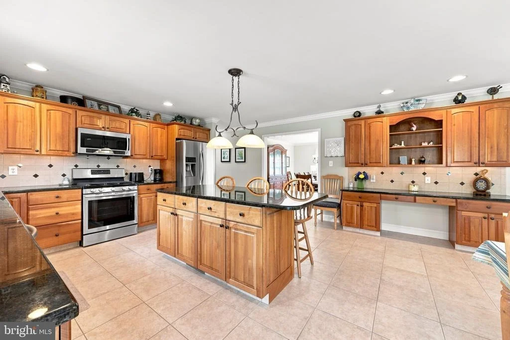 Photo of 646 ALBERTSON ROAD