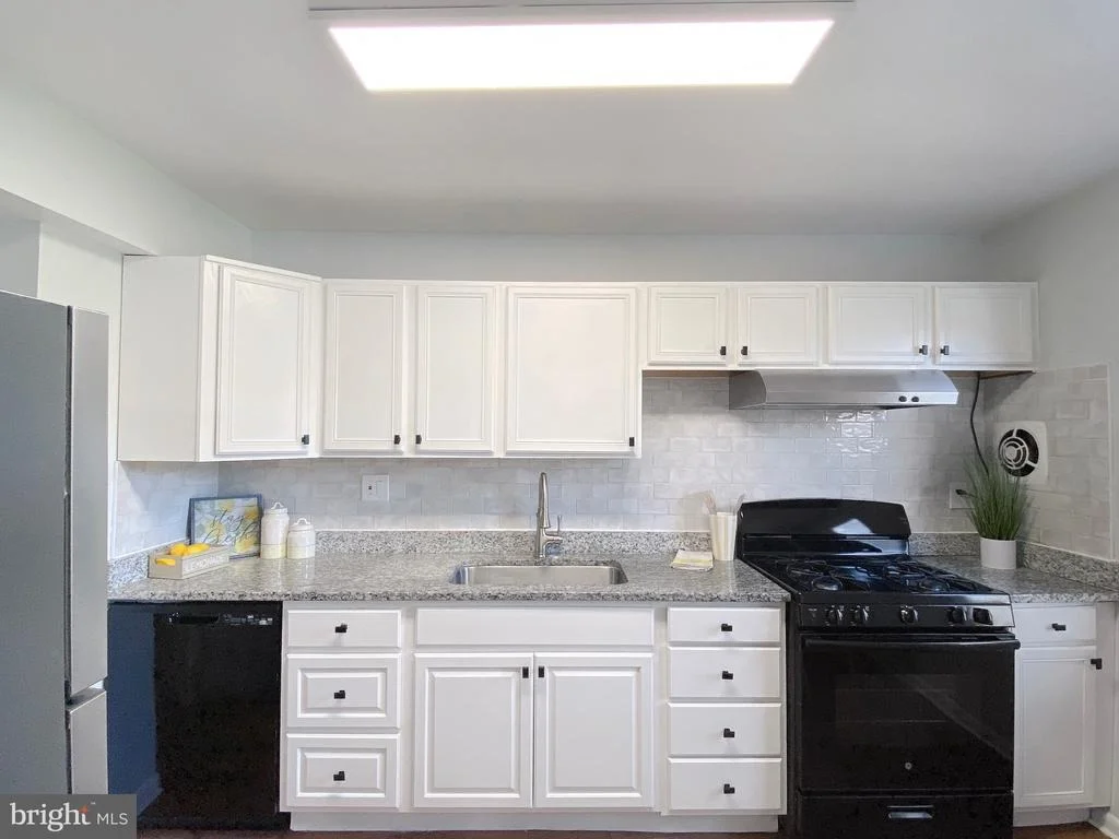 Photo of Unit 2B at 8368 IMPERIAL DRIVE