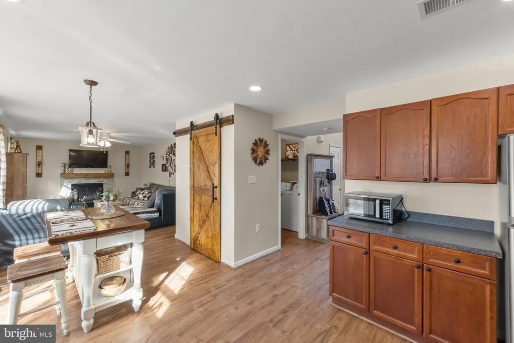 Photo of 1105 HENRY DRIVE