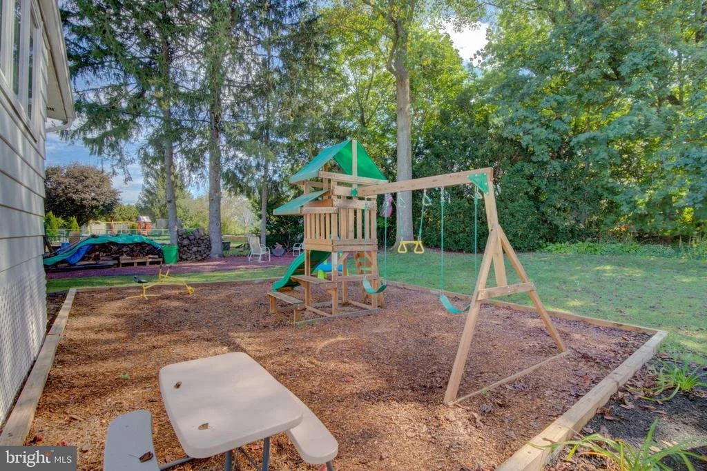 Photo of 138 GARY DRIVE
