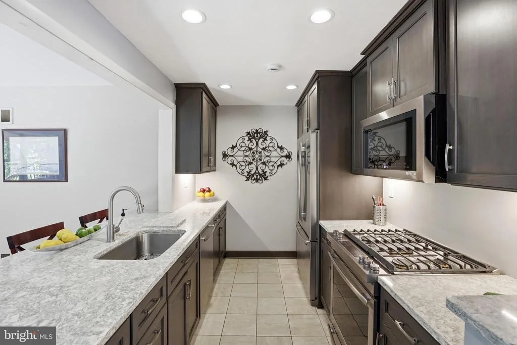 Photo of 735 WARREN DRIVE