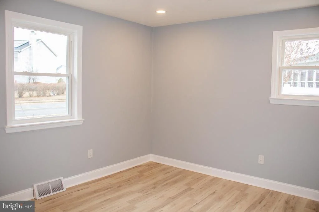 Photo of 952 COLUMBUS ROAD
