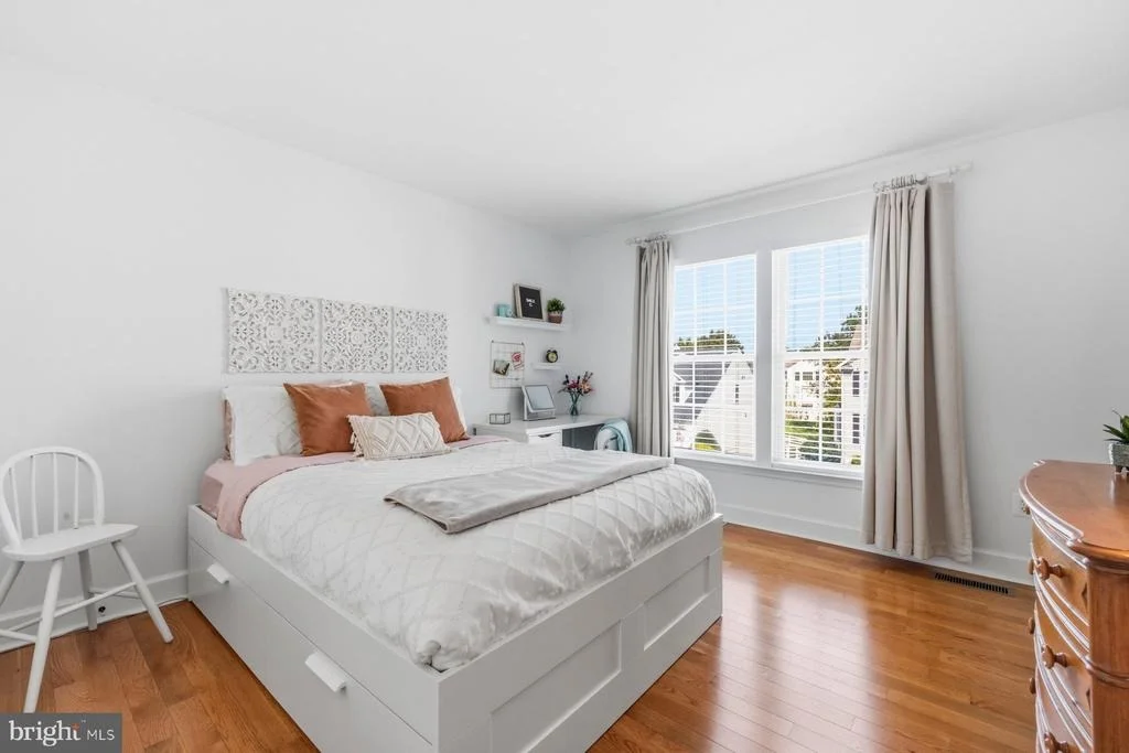 Photo of 1204 LONGBOW ROAD