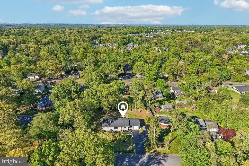 Photo of 816 MEADOW ROAD