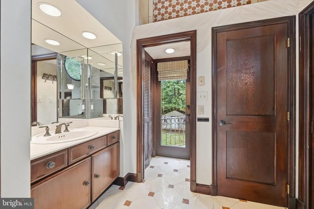 Photo of 10601 SWEETBRIAR PARKWAY