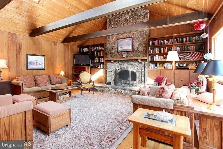 Photo of 9301 WARFIELD ROAD