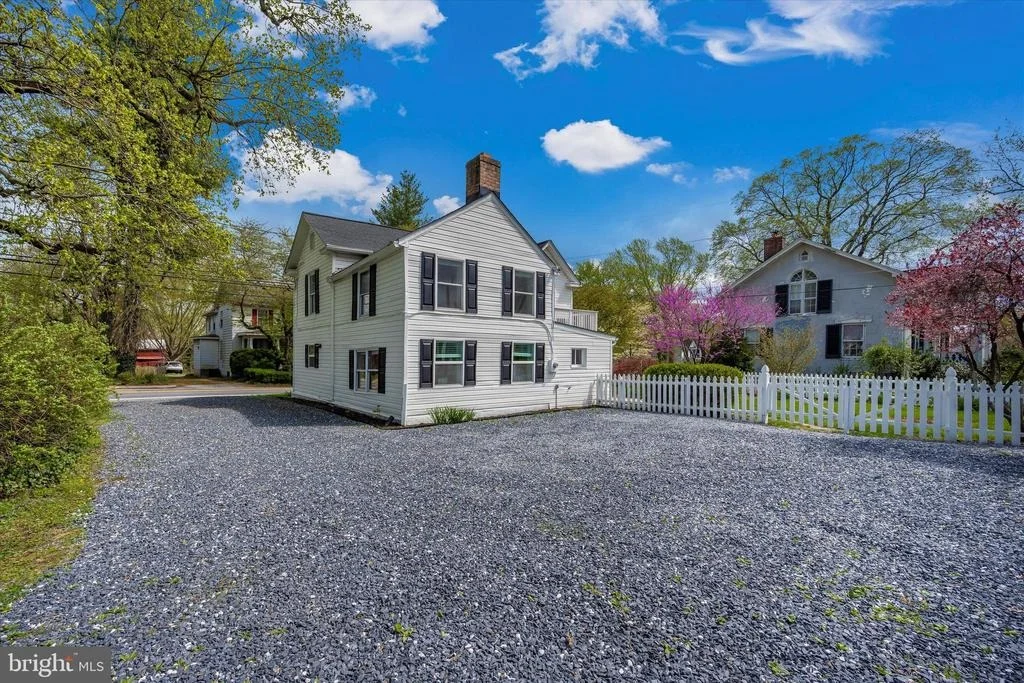 Photo of 3704 BUCKEYSTOWN PIKE