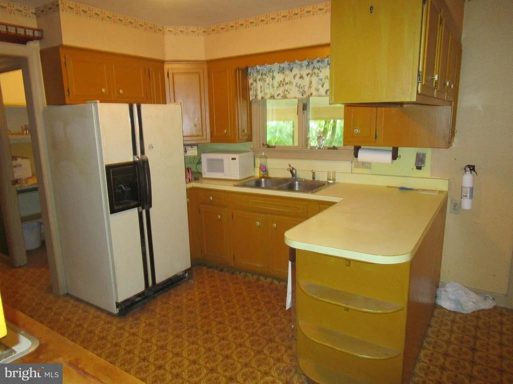 Photo of 40 W FAIRWAY CIRCLE
