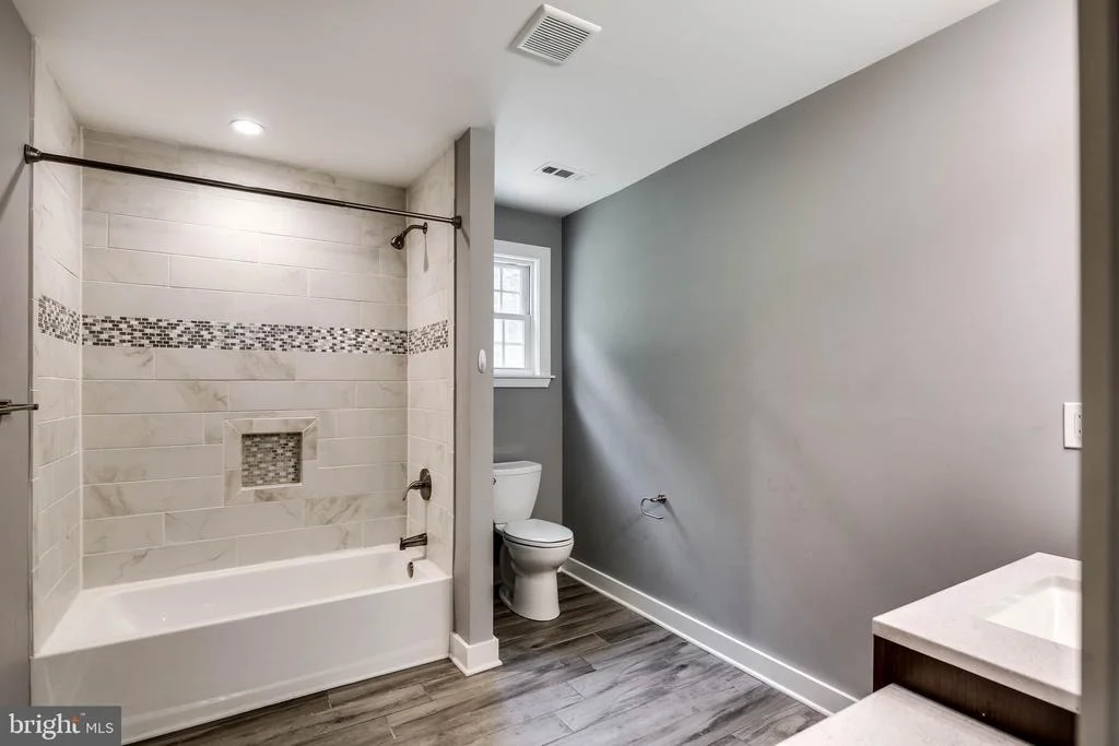 Photo of 3319 MAIL ROAD
