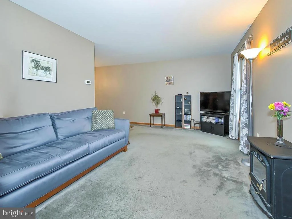 Photo of 4215 JEFFERSON PIKE