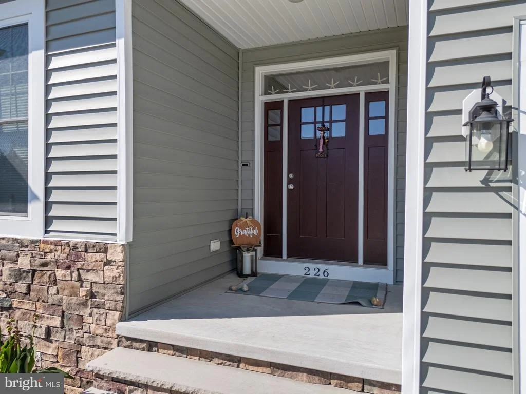 Photo of 226 UNIVERSITY DRIVE