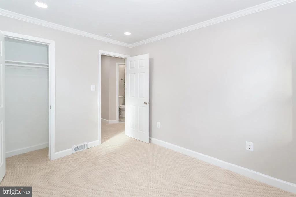 Photo of 4617 HILLSIDE ROAD SE