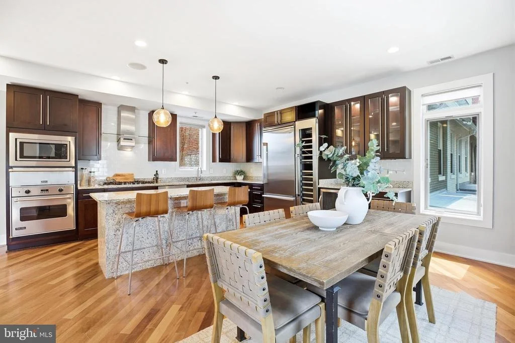 Photo of 915 3RD STREET NE