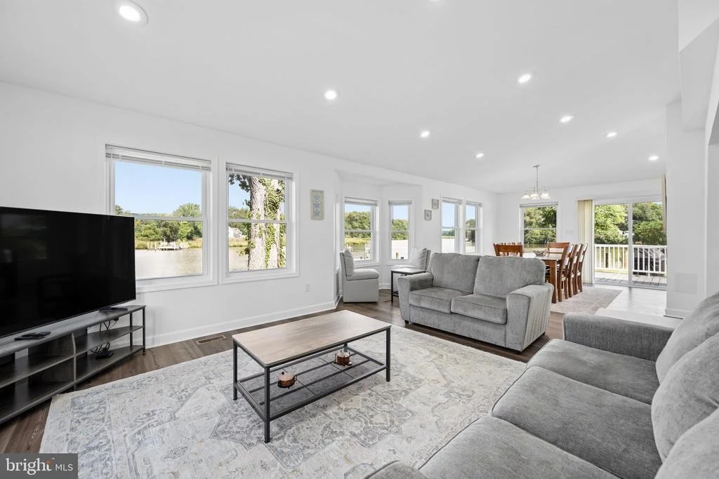 Photo of 456 DEALE ROAD